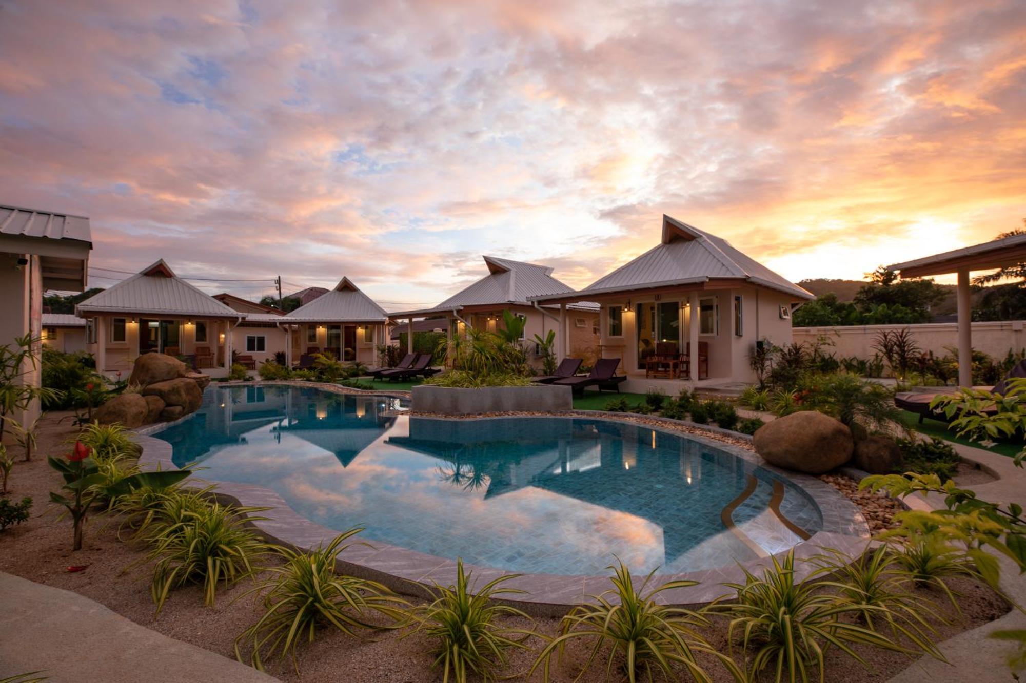 The Hidden Lagoon Resort - Exclusively For Adults Rawai